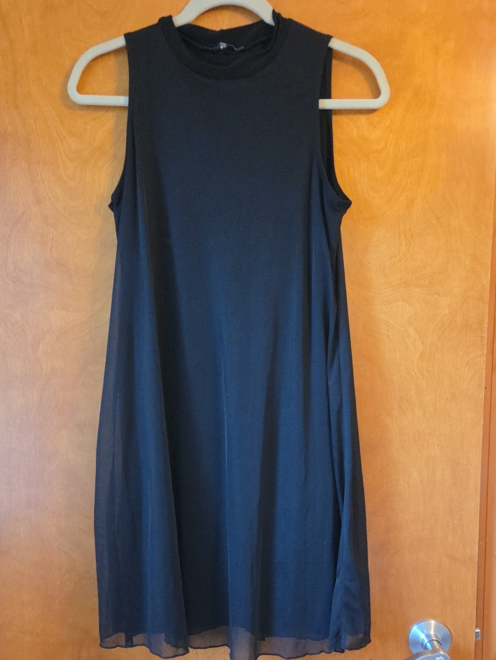 Sleeveless Black Midi Dress - Elegant A-Line Silhouette